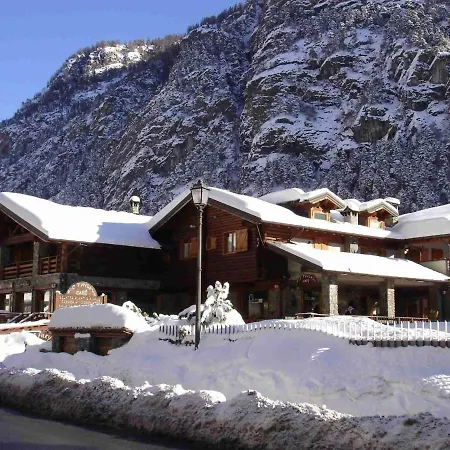 In Near Area Апартаменты *