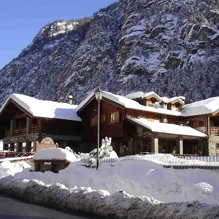 Apartman In Near Area *